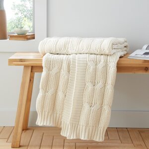 Bijela/bež pletena deka 130x170 cm Chunky Marl Knit – Catherine Lansfield