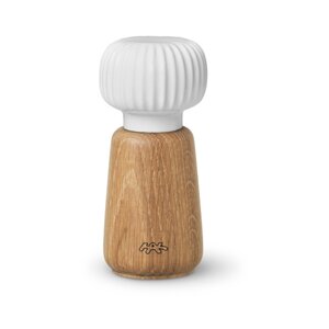 Mlin za začine od drveta hrasta s porculanskim detaljima Kähler Design Hammershoi, visina 13 cm