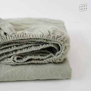 Svijetlo zelena lanena plahta s gumom 140x200 cm Sage – Linen Tales