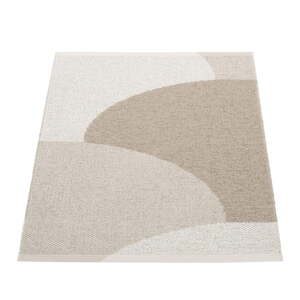 Bež unutarnji i vanjski tepih 70x90 cm Hill Dark Linen – Pappelina