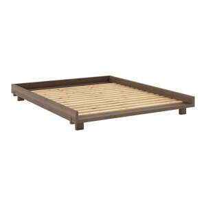Smeđi bračni krevet od masivnog bora s podnicom 160x200 cm Social – Karup Design