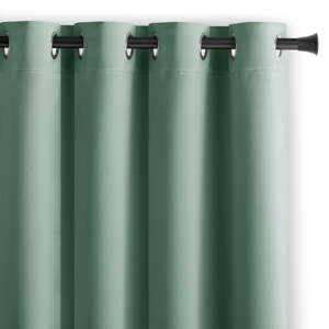 Svijetlo zelena zatamnjujuća zavjesa 140x270 cm Eyelets – Restilo